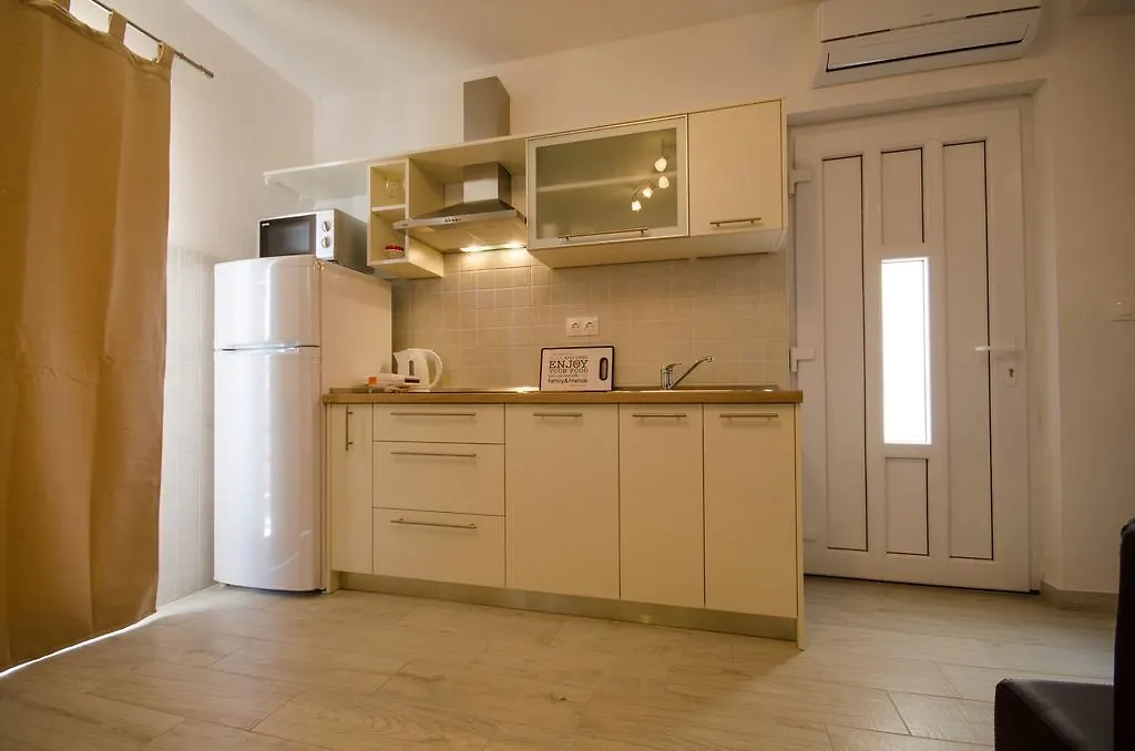 Apartment Danijela Trogir 0*,